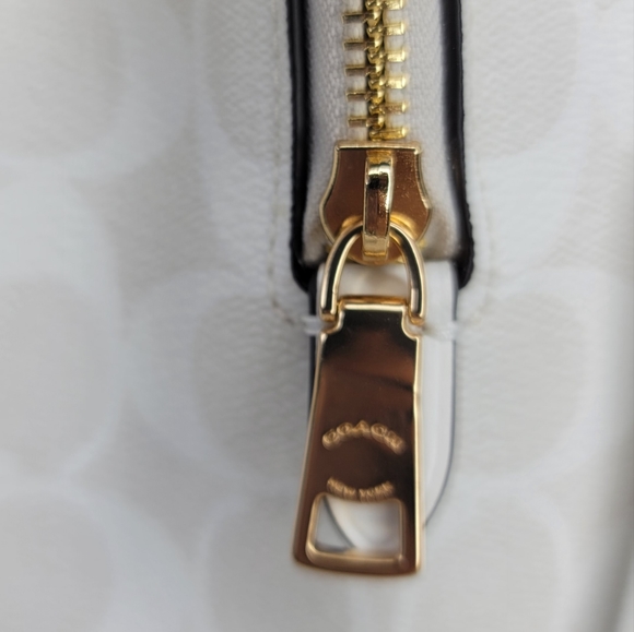 Coach SET 2 PCS Signature Shoulder Bag Purse Handbag + Wallet NWT - Picture 9 of 16